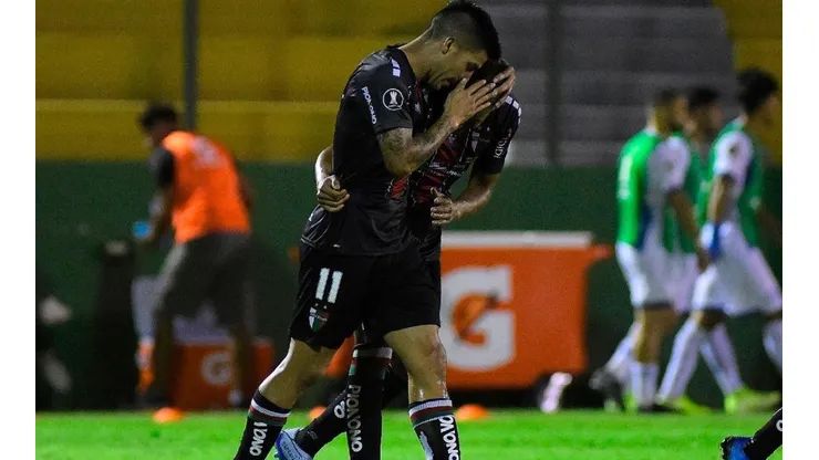 Palestino rescata un empate ante Cerro Largo