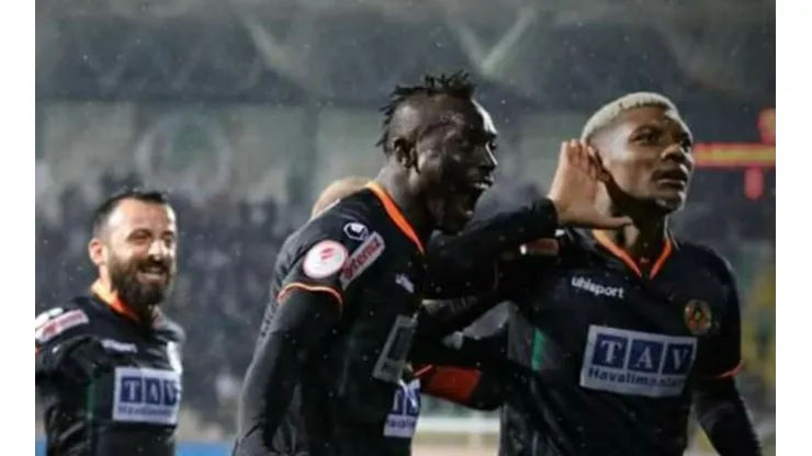 Golazo de Junior