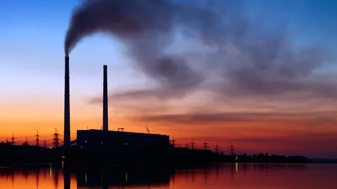 Japón abrirá 22 plantas de carbón poniendo en jaque al medio ambiente