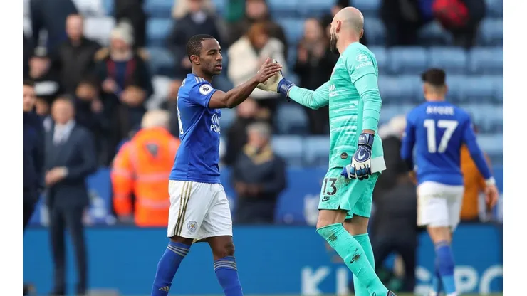 Pese a Willy Caballero Chelsea sale ileso de Leicester