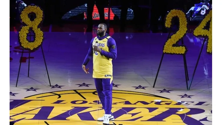 LeBron expresó un emotivo discurso en memoria de Kobe.