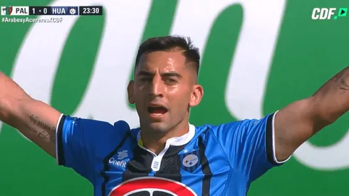 Juan Sánchez Sotelo no lo puede creer y el VAR simplemente no le creyó