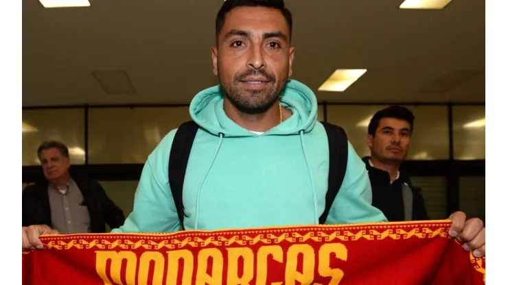 Jara llegó a México para integrarse a su nuevo club.