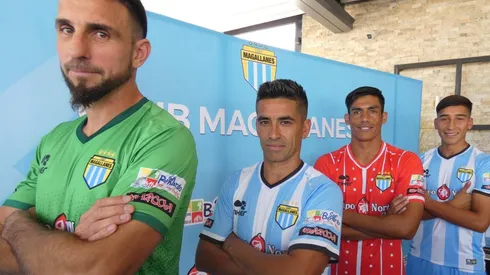 Las camisetas fueron elaboradas con botellas recicladas extraídas del mar.