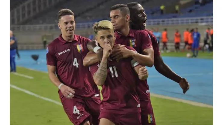 Soteldo festeja su golazo a Argentina.
