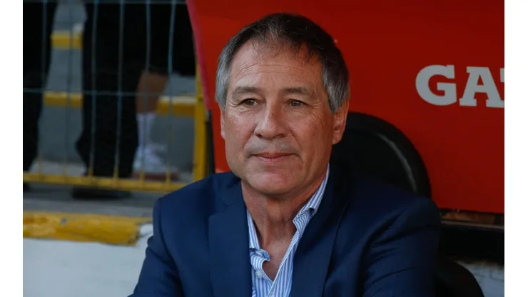 Holan lamenta la muerte del hincha de albo