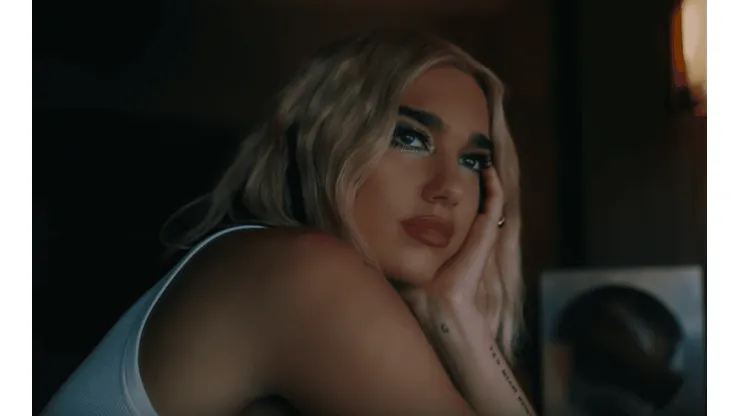 Dua Lipa sorprende al lanzar "Physical"