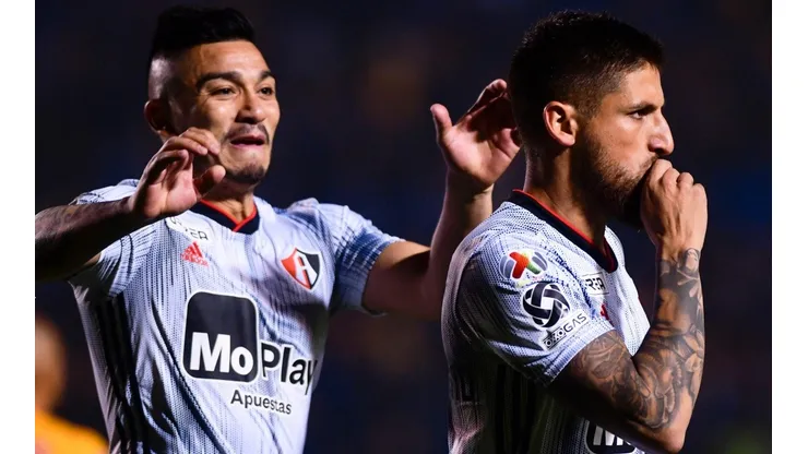 Jeraldino y Lolo Reyes se quedan sin DT