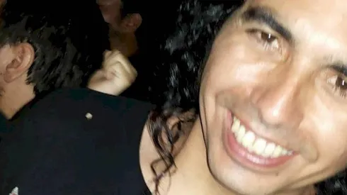 El hincha de Colo Colo antes que le arrebataran su sonrisa.