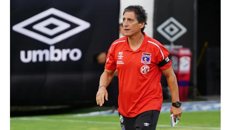 Mario Salas en el partido ante Palestino.