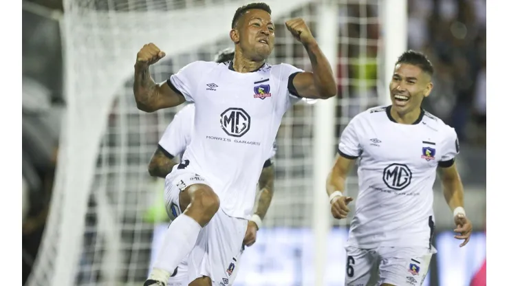 A Valencia le viene bien Colo Colo.