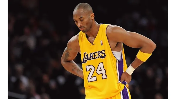 Kobe junto a su esposa.