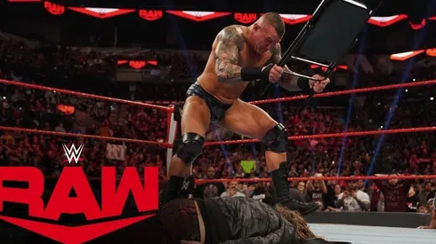 Edge es brutalizado por Randy Orton en su regreso a RAW
