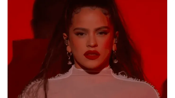 Rosalía eleva su popular reinado musical en los Grammys