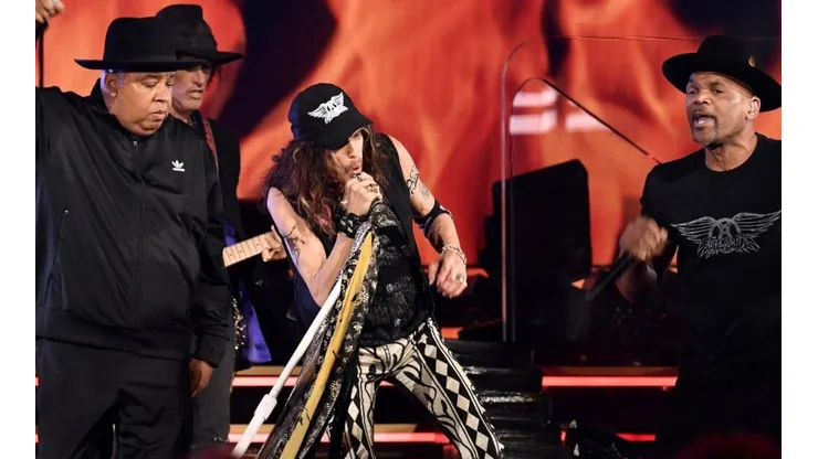 Aerosmith sorprende en los Grammys al actuar junto a Run DMC