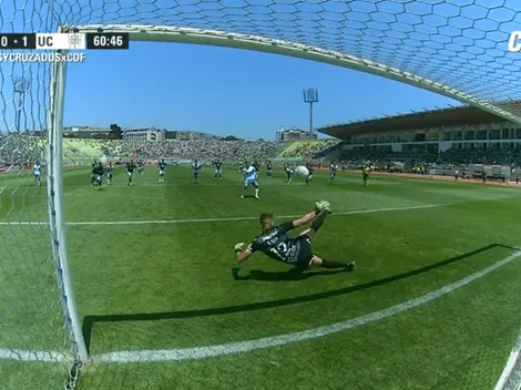 Mauricio Viana le ataja un penal a Zampedri