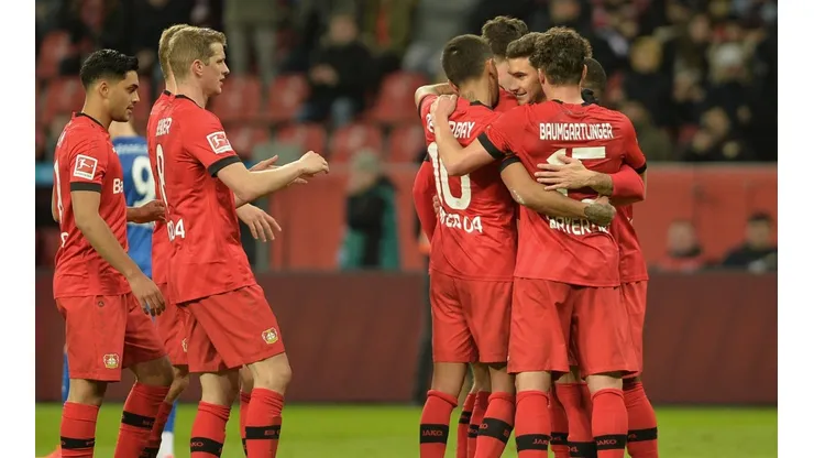 Bayer Leverkusen se instala en zona de Europa League