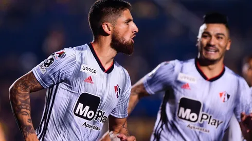 Jeraldino y Lolo Reyes contra Tigres.