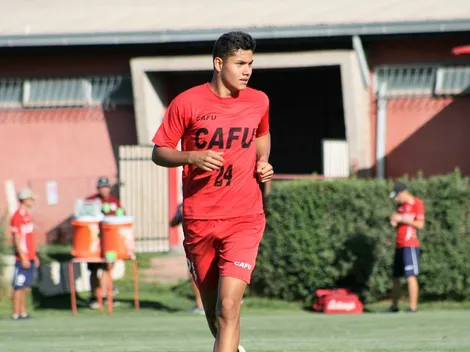 Canterano de Unión San Felipe entrena y aprende en Estudiantes de La Plata