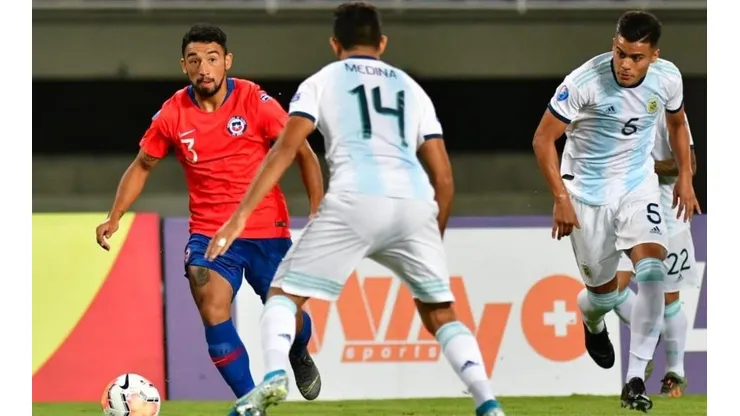 Chile peleó ante Argentina, pero no pudo.