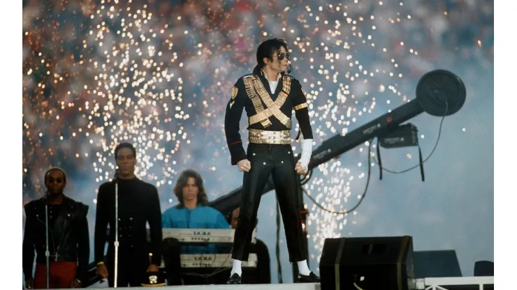 Los mejores artistas de la historia han pasado por el Super Bowl.