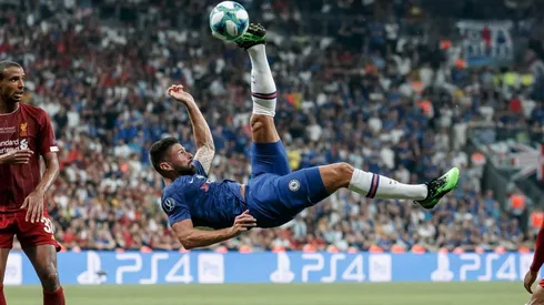 Olivier Giroud asoma como el reemplazante de Luis Suárez en el Barcelona