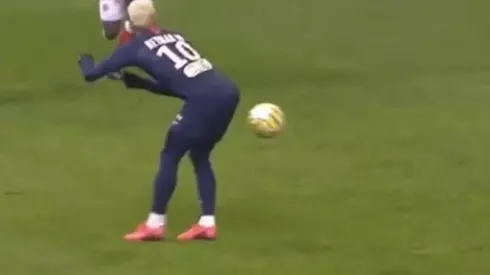 Neymar y su pase "a todo cachete".