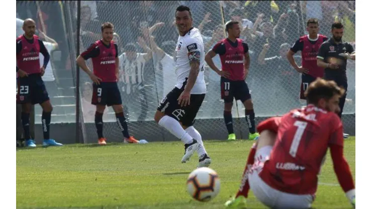 Esteban Paredes va por un nuevo récord ante la U en la final de Copa Chile