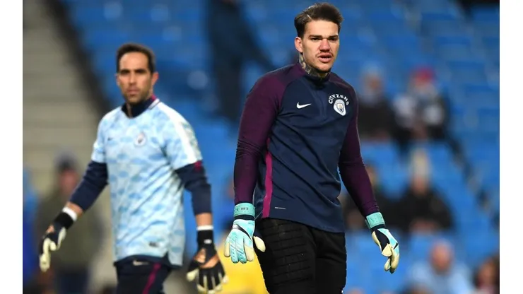 Ederson y Claudio Bravo en el City.
