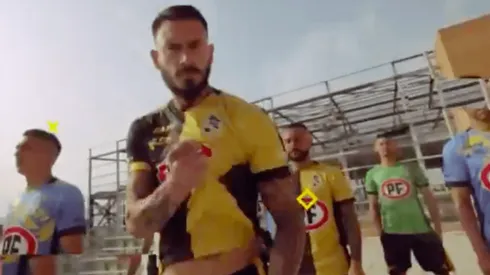 Plantel de Coquimbo Unido se luce como modelos en presentación de su nueva camiseta