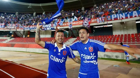 Leo Valencia celebrando el título de 2015 con Matías Rodríguez