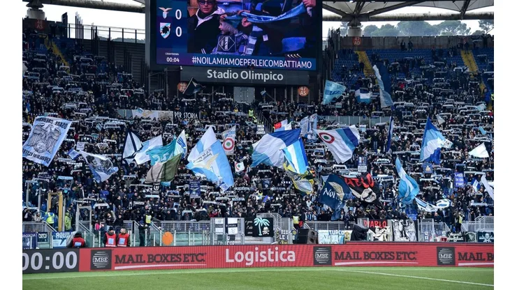 Lazio pide indemnización a hinchas que hicieron saludo fascista