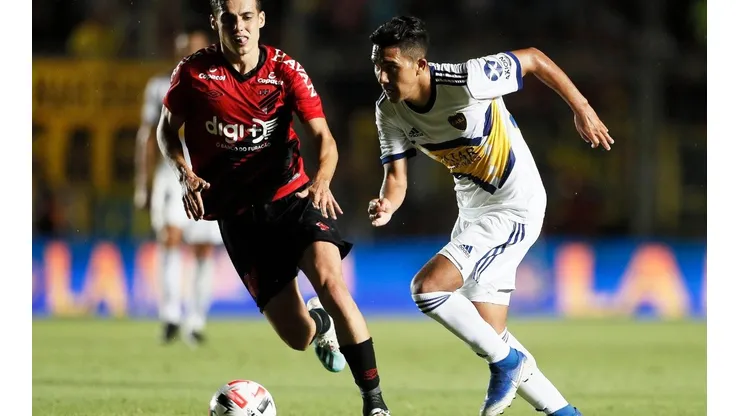 Boca Juniors estrena camiseta y vence a rival de Colo Colo en Copa Libertadores