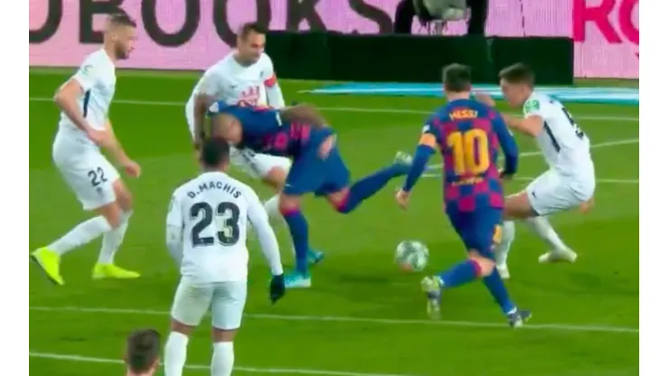 Crack: Arturo Vidal mete tremendo taco para habilitar a Lionel Messi ante el Granada