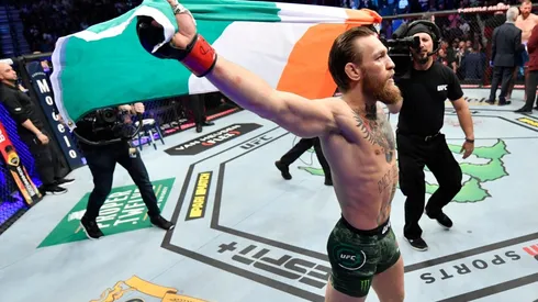 McGregor volvió y arrasó con Cowboy.