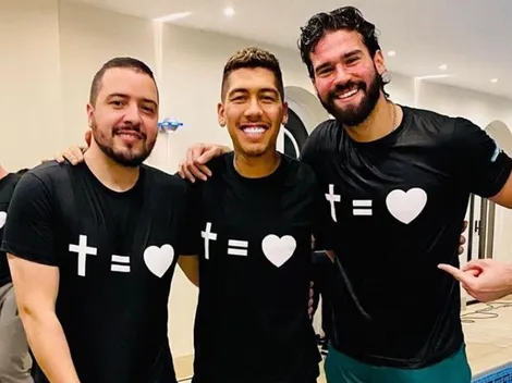 Entre lágrimas: Firmino es bautizado por Alisson