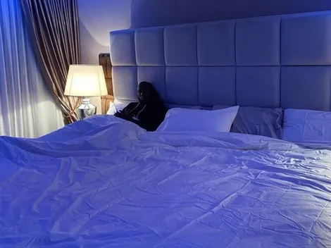 Lukaku se llena de bromas por su "monstruosa" cama