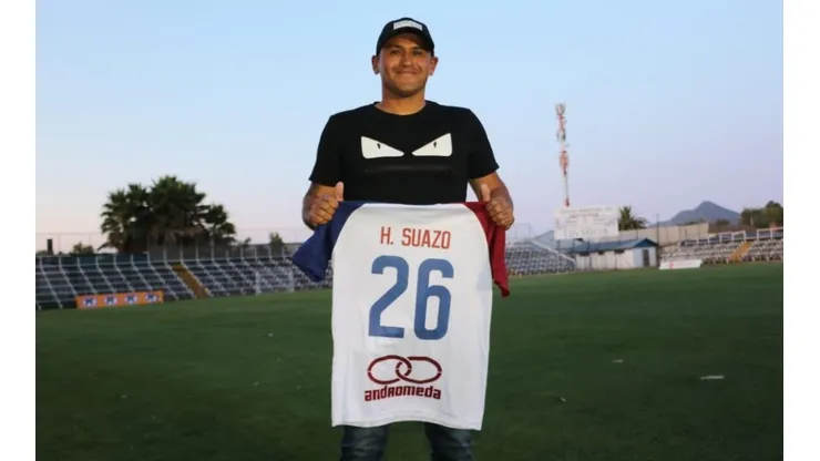 Humberto Suazo en su llegada a Deportes Santa Cruz: "Me di cuenta que todavía me queda fútbol"