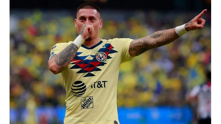 El delantero nacional está sumando pocos minutos en México.