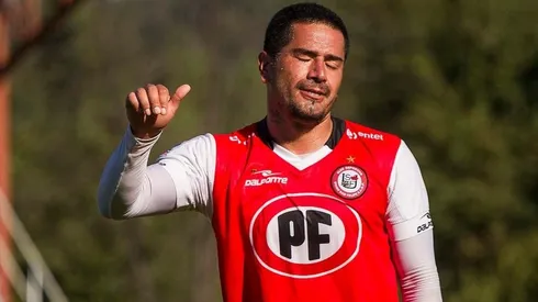 Acuña debutó como DT