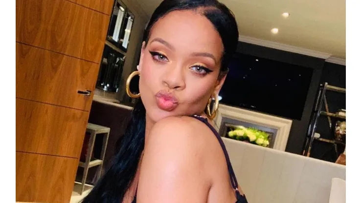 Rihanna modela su propia línea de lencería