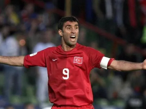 Sükür: De goleador histórico de Turquía, a exiliado y conductor Uber