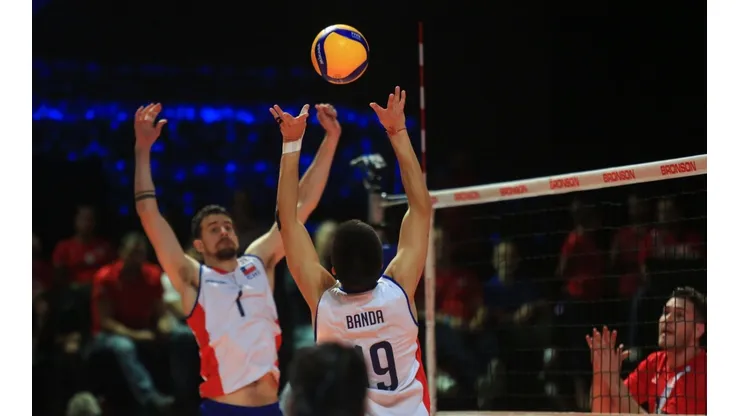 Voleibol: Chile vence a Perú y se ilusiona con clasificar a Tokio 2020