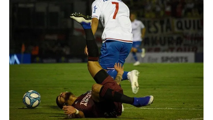 Un enganche y un penal: Paulo Díaz sufre en guerra de goles entre River Plate y Nacional
