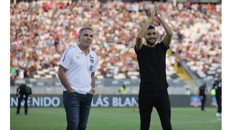 Blandi ante los hinchas de Colo Colo.