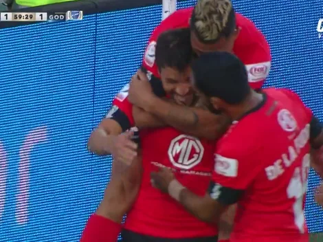 Costa y Leo Valencia le dan la remontada a Colo Colo ante Godoy Cruz