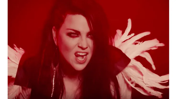 Evanescence reaparece con "The Chain"