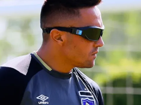 Arqueros de Colo Colo se lucen entrenando con lentes de última tecnología