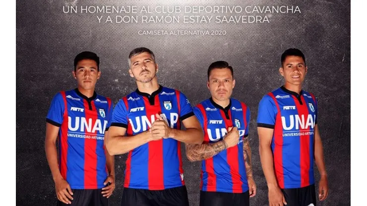 La segunda camiseta de Iquique 2020.