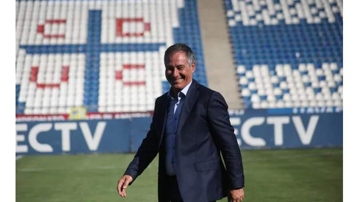 Ariel Holan: "Estoy conforme con el plantel que tengo, espero que no se nos vaya ninguno"